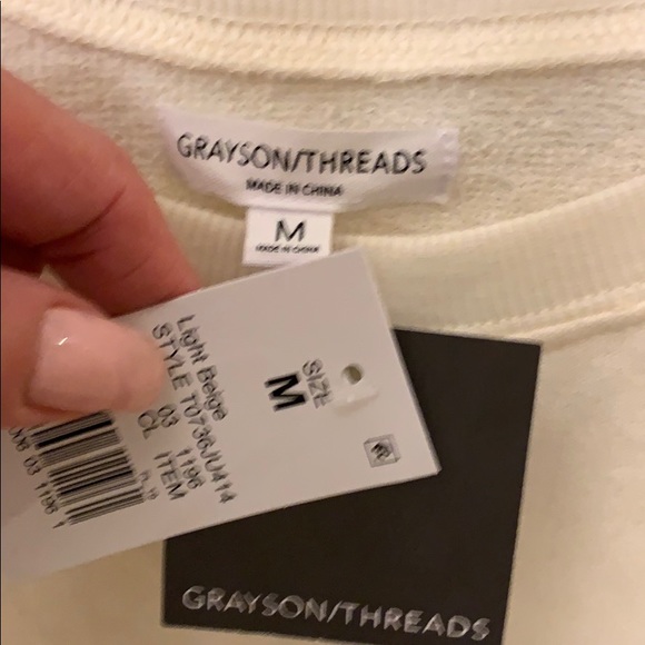 NWT Women’s Crop Sweatshirt- Good Vibes🎀 - Picture 4 of 6